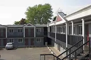 Carlton Midway
